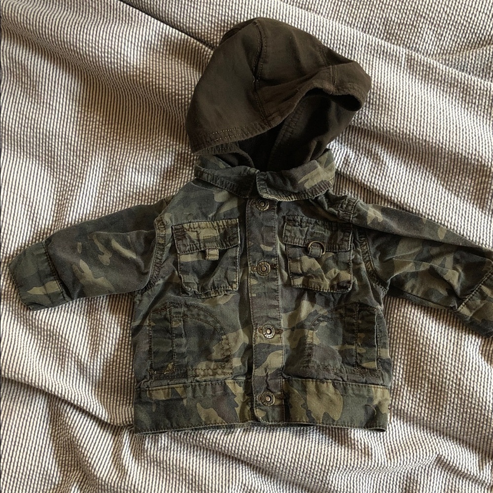 5 for $30 VINTAGE ROOTS Kids Camouflage Hooded Jacket